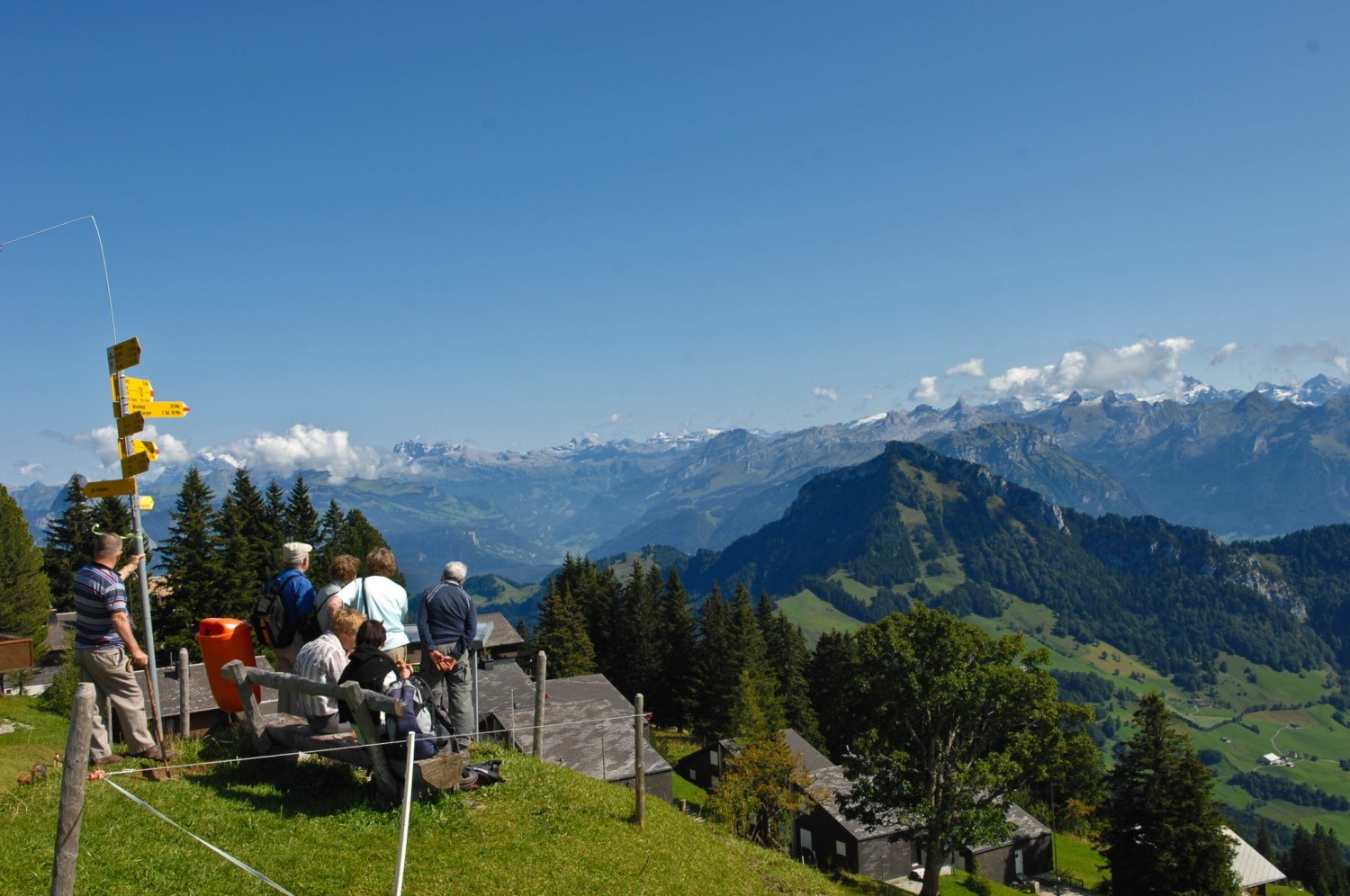 Aussicht auf die fantastische Bergwelt von der Rigi Scheidegg