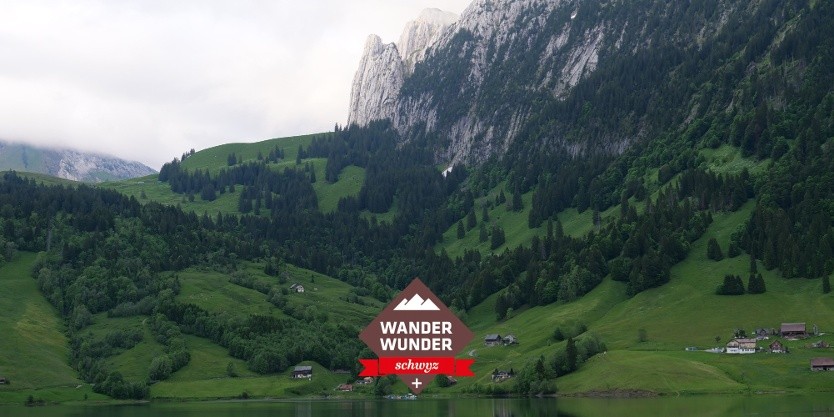 Der Wägitalersee ist umgeben von einer einzigartigen Berglandschaft