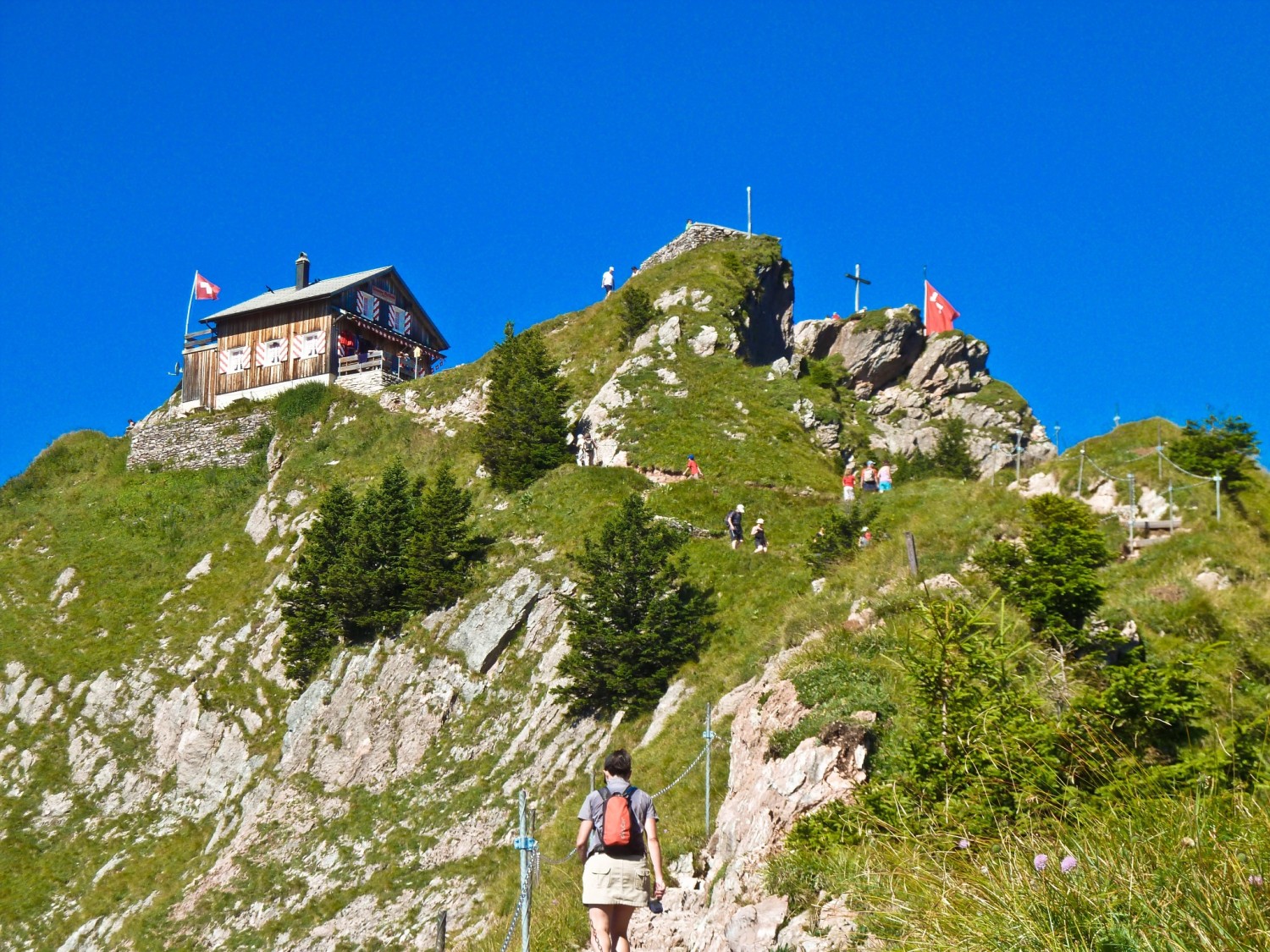 Kurz vor dem Gipfel wird das Mythenhaus sichtbar